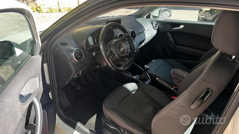 Usata Audi A1 Attraction 2011 Bianco Utilitaria
