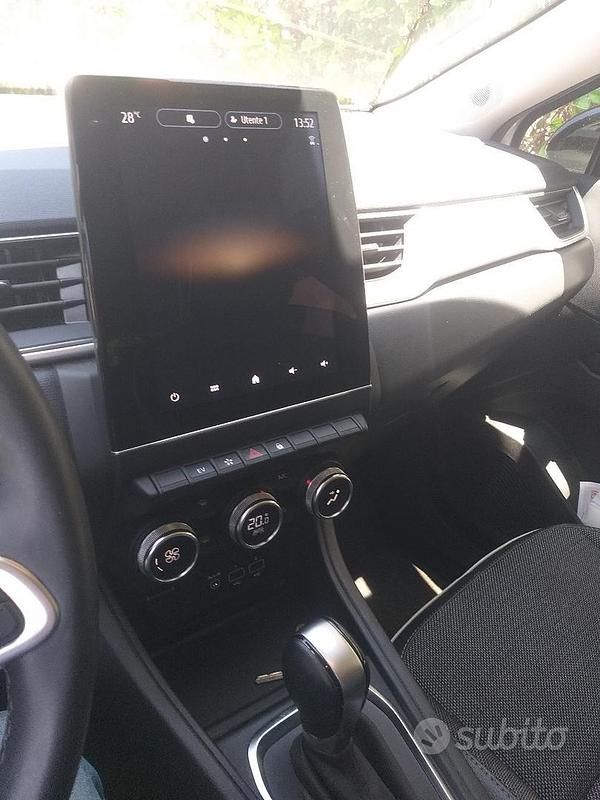 Usata Renault Captur 145 CV (106 kW) 2022 Grigio SUV