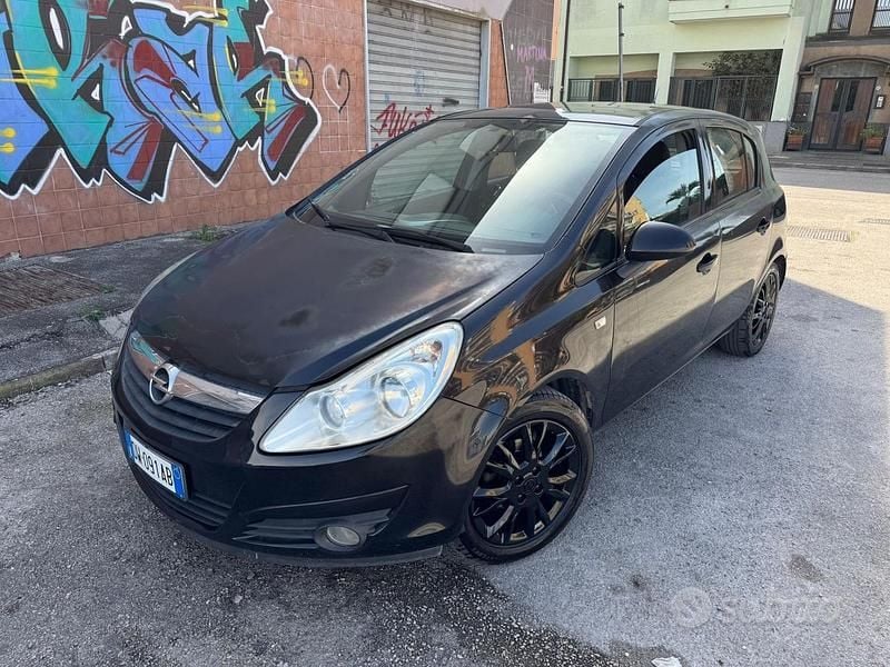 Usata Opel Corsa 80 CV (58 kW) 2010 Nero Utilitaria
