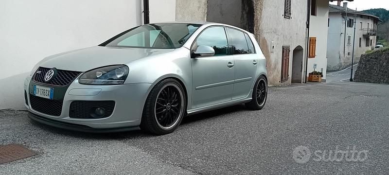 Usata VW Golf IV GTI 200 CV (147 kW) 2005 Grigio Berlina