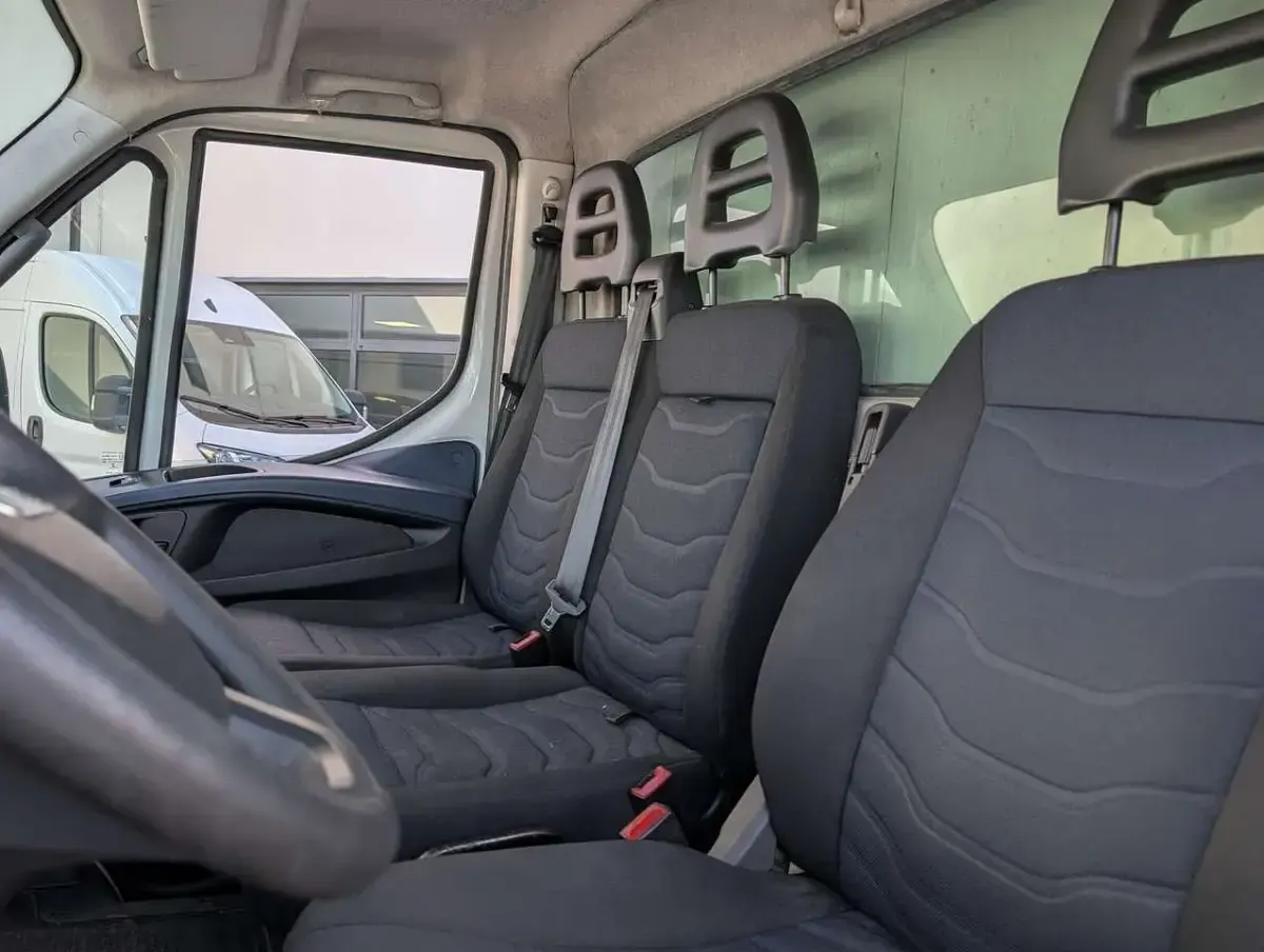 Usata Iveco Daily 136 CV (100 kW) 2020 Bianco Furgone