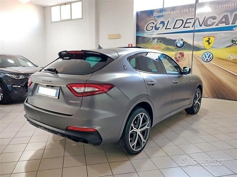 Usata Maserati Levante 355 CV (261 kW) 2019 Grigio SUV