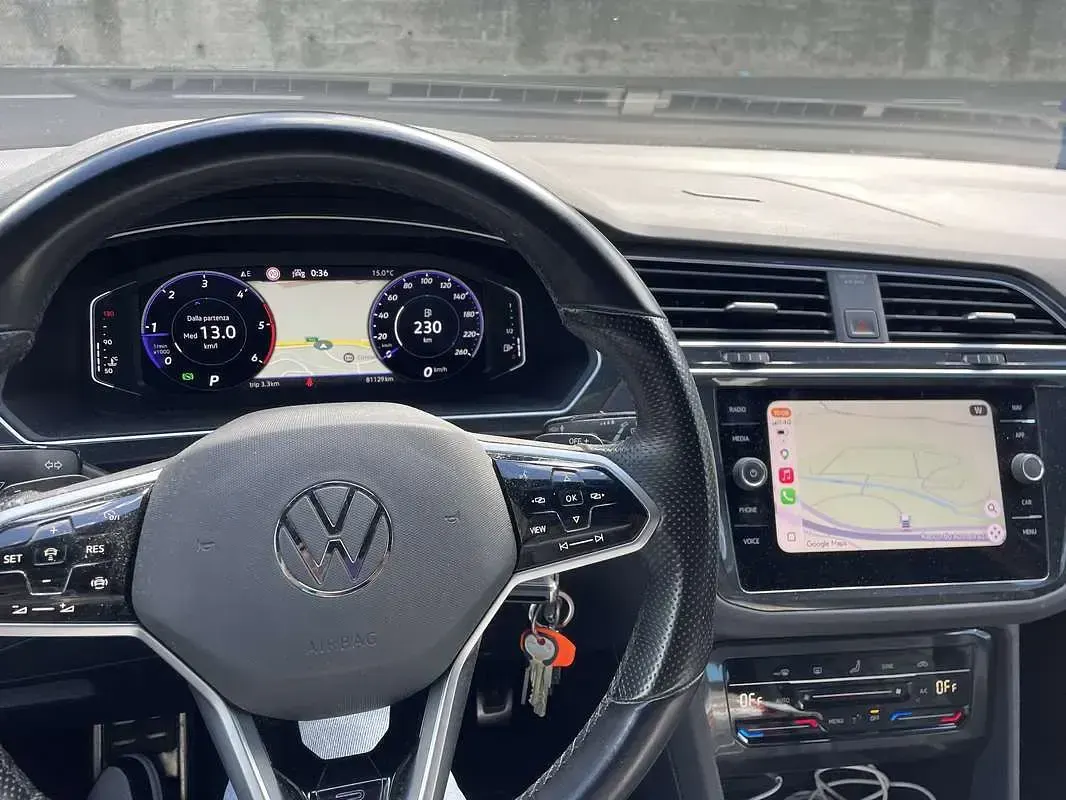 Begagnad VW Tiguan Allspace R-line 150 HK (110 kW) 2021 SUV
