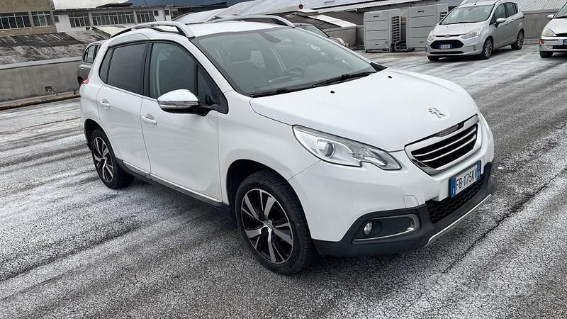 Usata Peugeot 2008 99 CV (72 kW) 2016 Bianco SUV