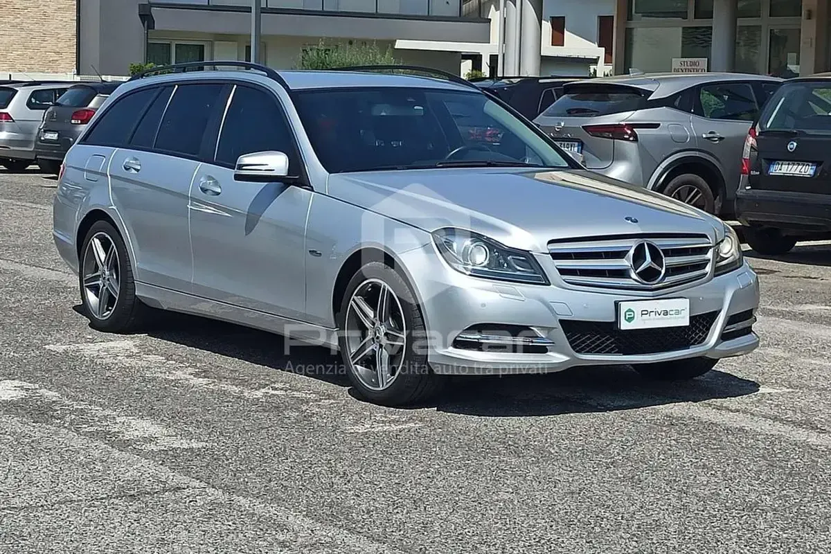 Usata Mercedes C200 Executive 136 CV (100 kW) 2012 Grigio Station wagon