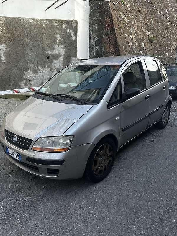 Usata Fiat Idea Active 101 CV (74 kW) 2004 Monovolume