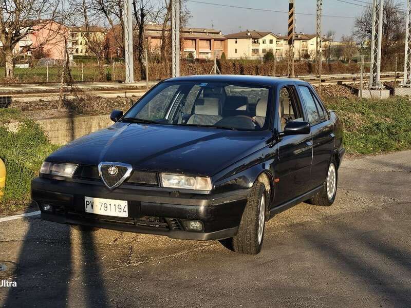 Usata 1992 Alfa Romeo 155 Tre volumi | 9750 € - Immagine 1/4