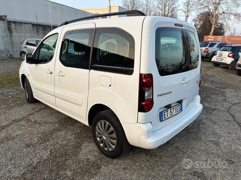 Usata Peugeot Partner 90 CV (66 kW) 2013 Bianco Monovolume