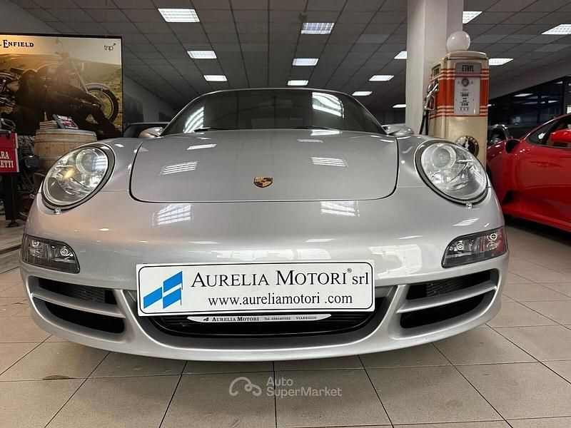 Usata Porsche 911 Carrera 325 CV (239 kW) 2005 Argento Coupé