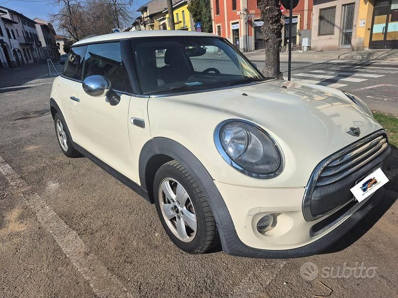 Usata Mini One D 95 CV (69 kW) 2015 Beige Utilitaria