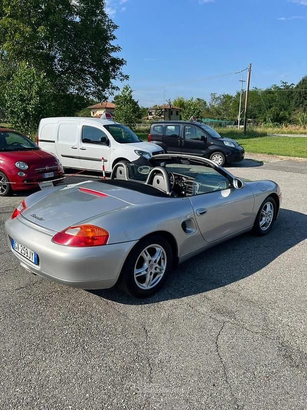 Usata Porsche Boxster 205 CV (150 kW) 1999 Argento Cabrio