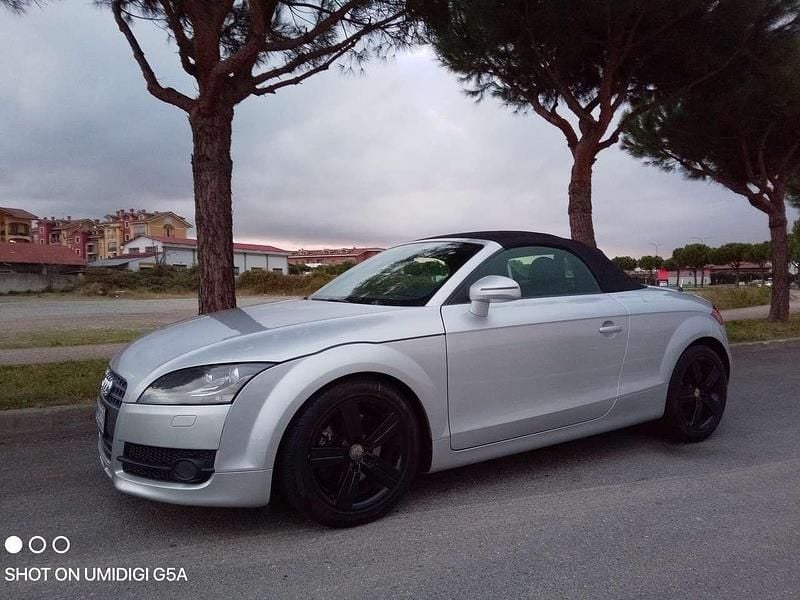 Grigio Usata 2008 Audi TT Roadster Advanced Cabrio | 11.490 € (Buon prezzo) - Immagine 1/4
