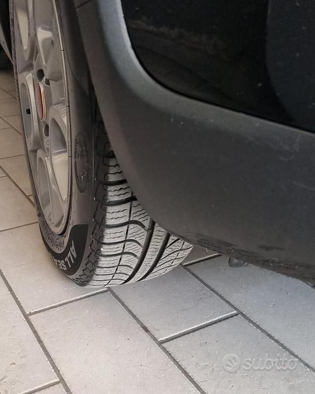 Usata Fiat Panda Trekking 85 CV (62 kW) 2014 Nero Utilitaria