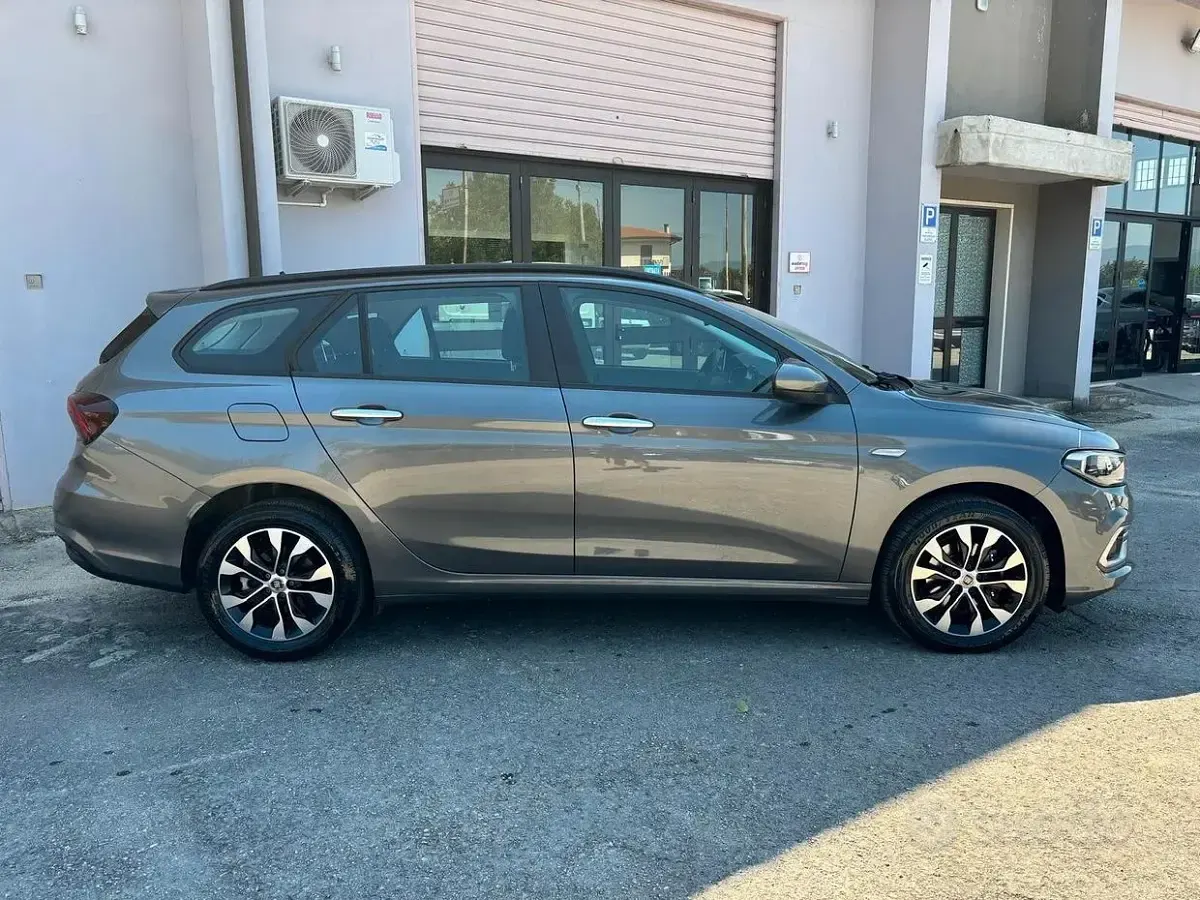 Usata Fiat Tipo City Life 131 CV (96 kW) 2022 Grigio Station wagon