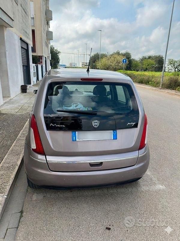 Usata Lancia Musa 90 CV (66 kW) 2008 Monovolume