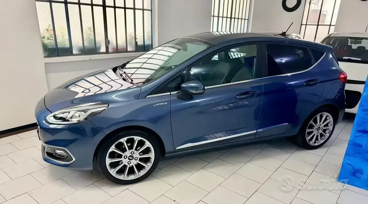 Usata Ford Fiesta Vignale 100 CV (73 kW) 2019 Blu Utilitaria