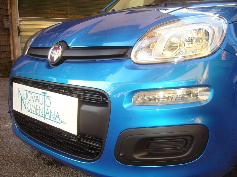 Neu Fiat Panda Pop 69 PS (50 kW) 2025 Blau Limousine