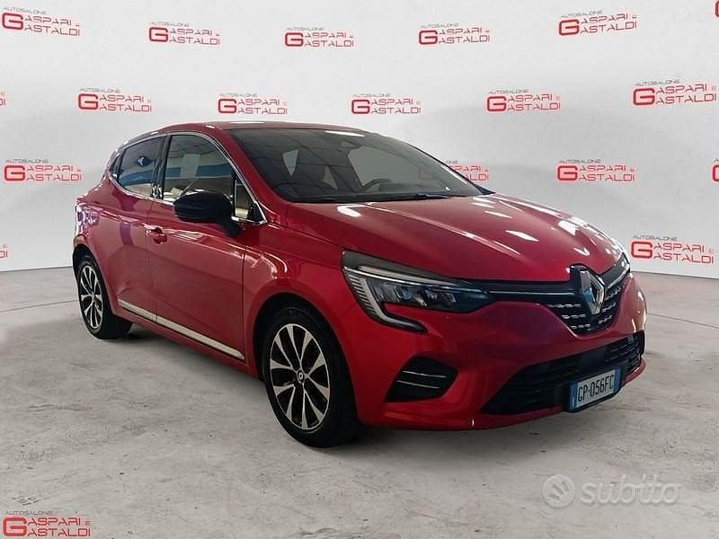 Usata Renault Clio V Techno 100 CV (73 kW) 2023 Rosso Berlina
