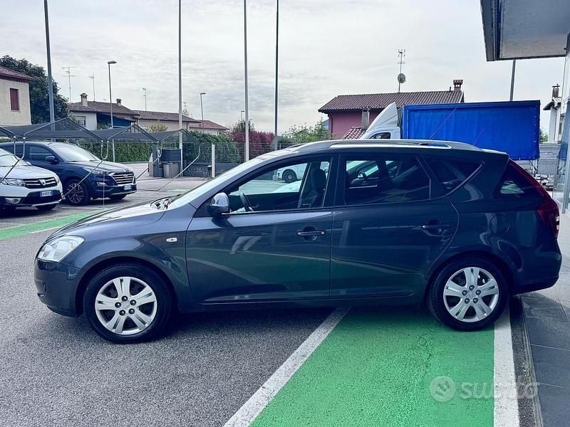 Usata Kia Ceed GT 115 CV (84 kW) 2008 Nero Station wagon