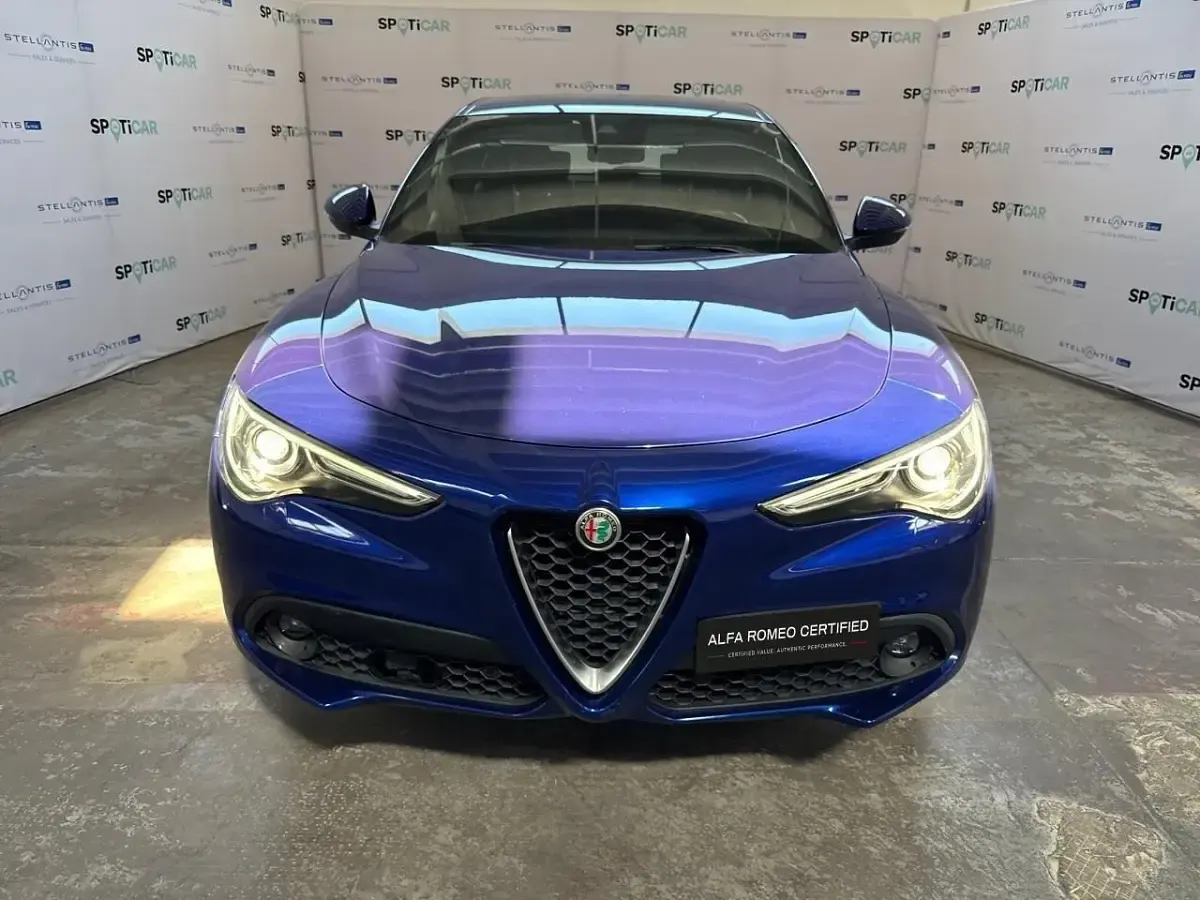 Usata Alfa Romeo Stelvio Business 190 CV (139 kW) 2022 Blu SUV