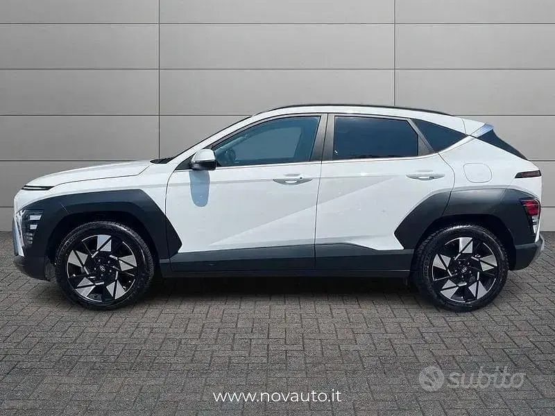 Usata Hyundai Kona 129 CV (94 kW) 2024 Bianco SUV