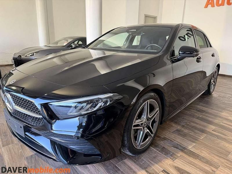 Usata Mercedes A180 AMG Line Premium 116 CV (85 kW) 2024 Nero Utilitaria