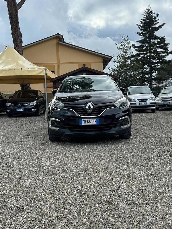 Usata Renault Captur 110 CV (80 kW) 2018 Nero SUV