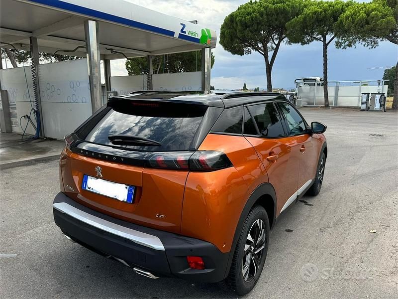 Usata Peugeot 2008 GT 131 CV (96 kW) 2021 Marrone SUV