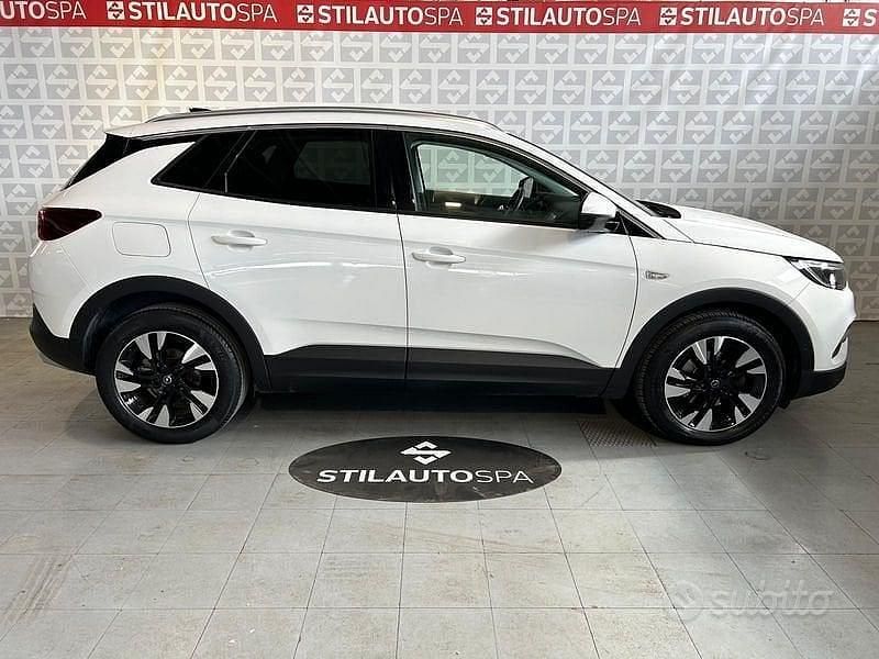 Usata Opel Grandland X Ultimate 131 CV (96 kW) 2021 Bianco SUV
