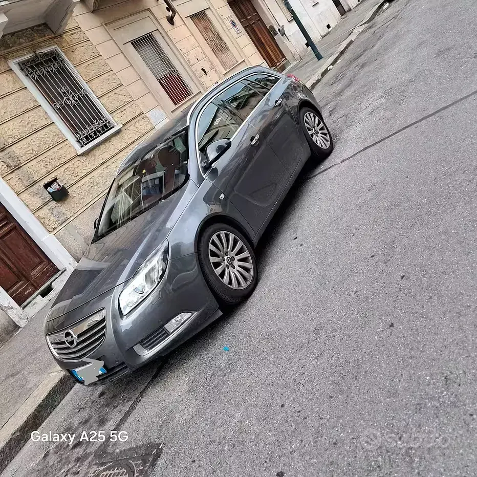 Usata Opel Insignia 220 CV (161 kW) 2010 Station wagon