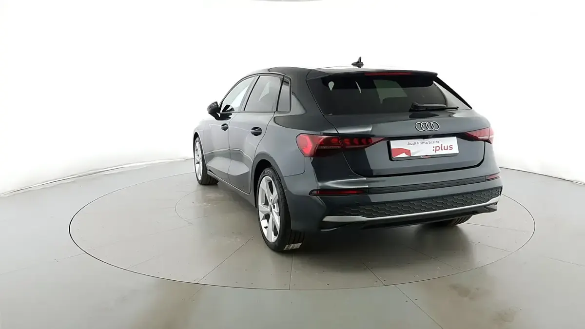 Usata Audi A3 Business 116 CV (85 kW) 2025 Grigio manhattan Berlina
