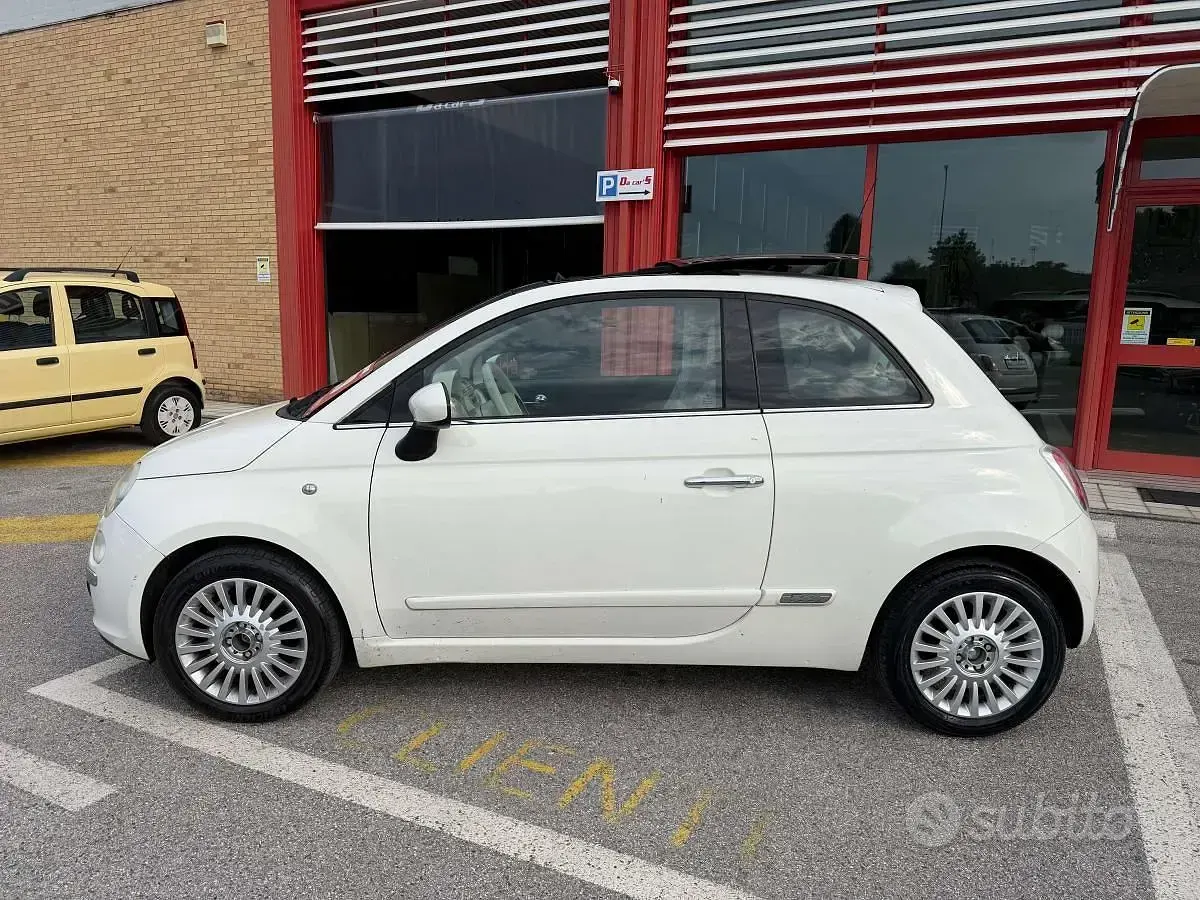 Usata Fiat 500 Lounge 75 CV (55 kW) 2008 Bianco Utilitaria