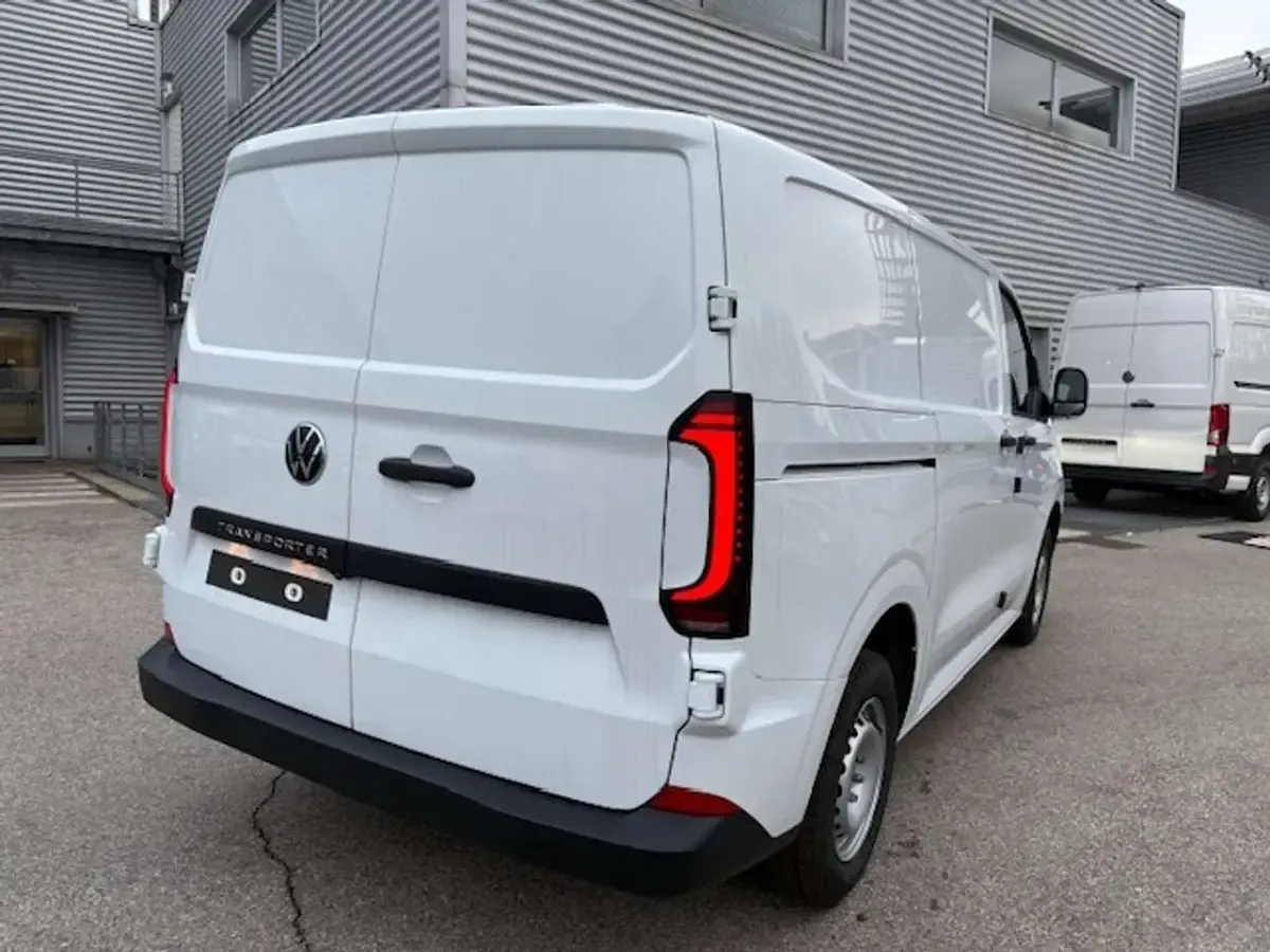 Nuova VW T7 150 CV (110 kW) 2026 Clear white Furgone