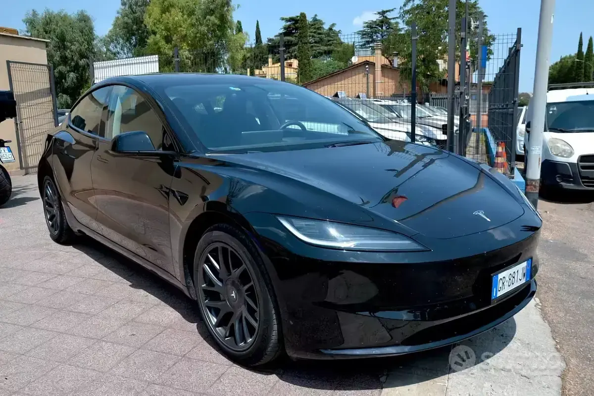 Usata Tesla Model 3 Long Range AWD 152 kW (208 CV) 2023 Nero Berlina