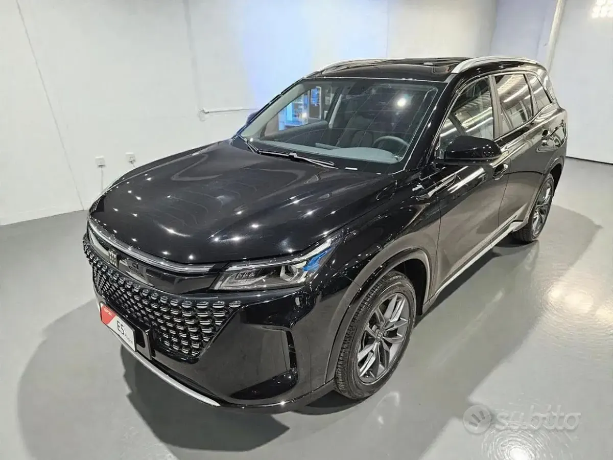Usata DFSK E5 184 CV (135 kW) 2025 Nero metallizzato SUV
