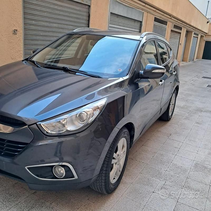 Käytetty Hyundai ix35 135 HP (99 kW) 2011 Harmaa Katumaasturi