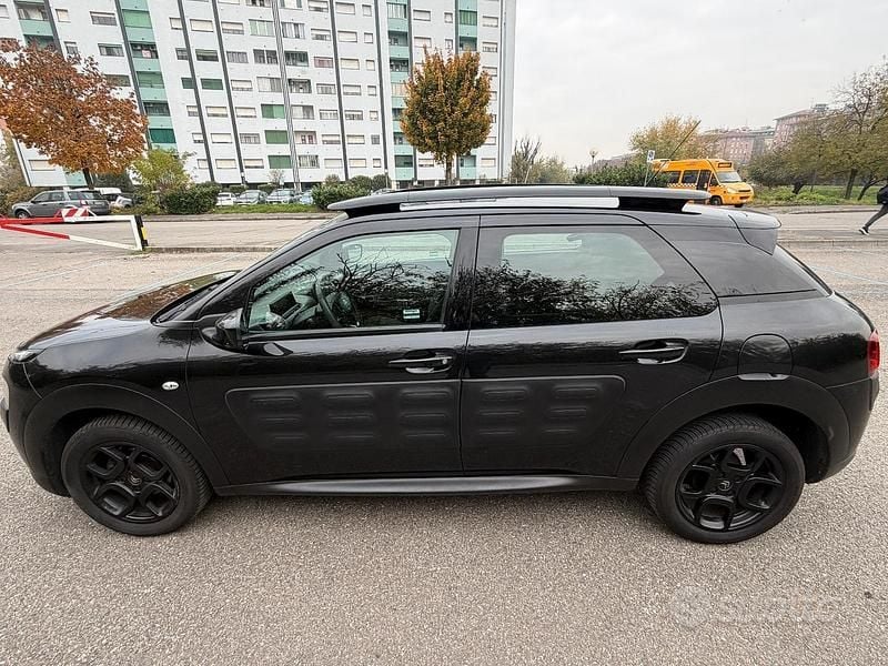 Usata Citroën C4 PureTech 82 CV (60 kW) 2017 Nero SUV