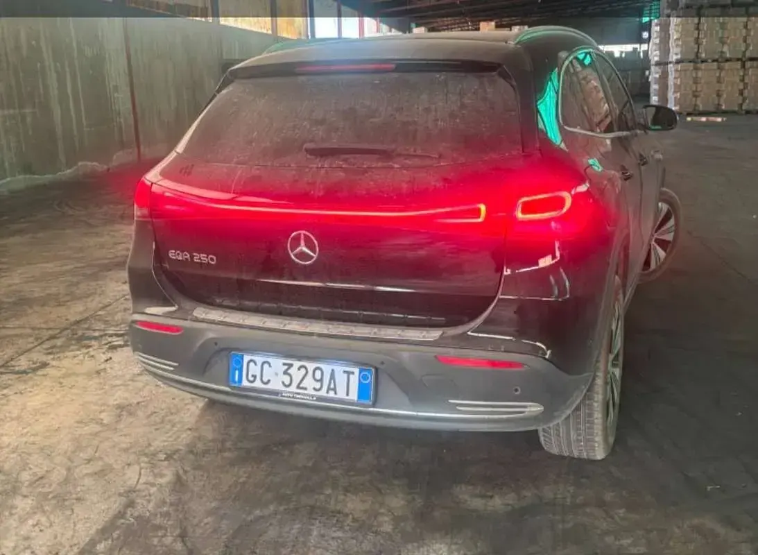 Usata Mercedes EQA250 80 kW (109 CV) 2021 Nero SUV