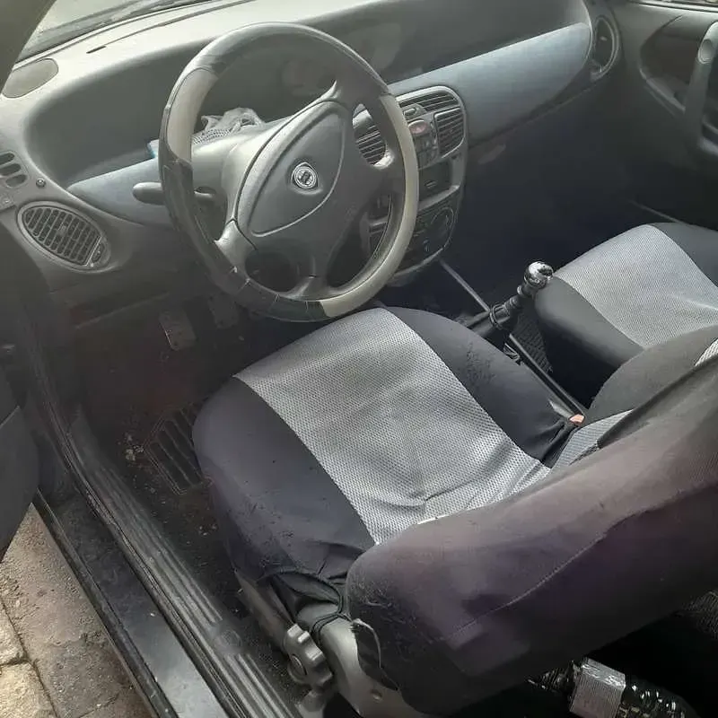 Usata Lancia Ypsilon 86 CV (63 kW) 2000 Nero Utilitaria
