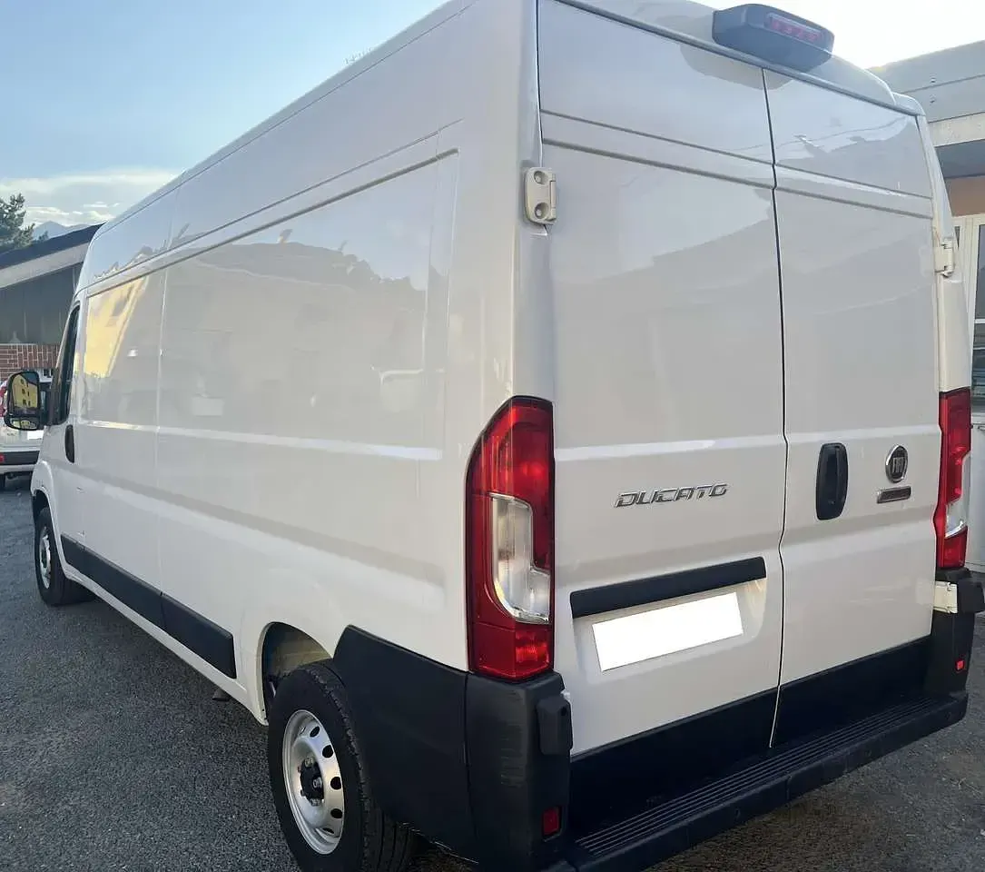 Usata Fiat Ducato 140 CV (102 kW) 2023 Bianco Furgone
