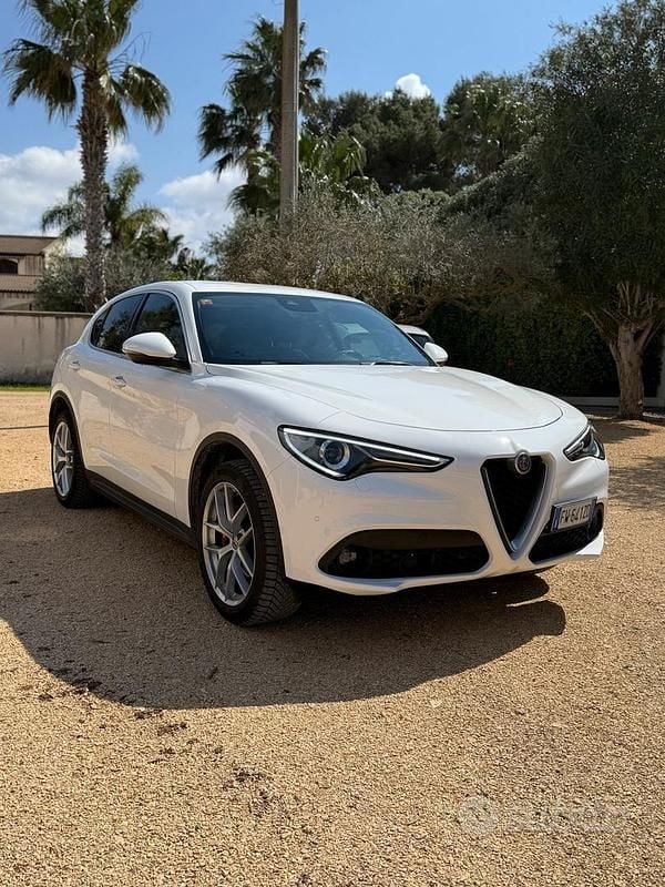 Usata Alfa Romeo Stelvio 190 CV (139 kW) 2019 Bianco SUV