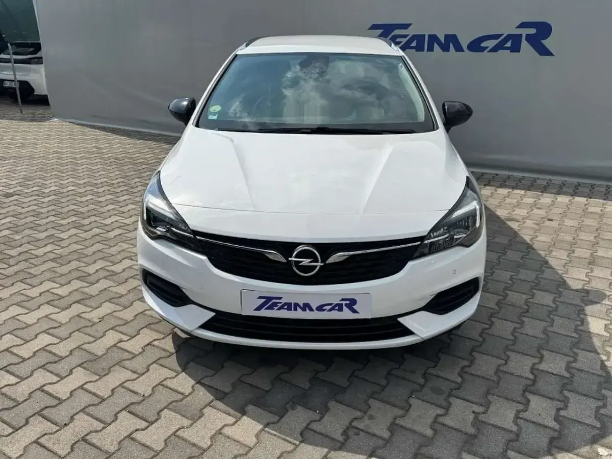 Usata Opel Astra Ultimate 122 CV (89 kW) 2022 Bianco Utilitaria