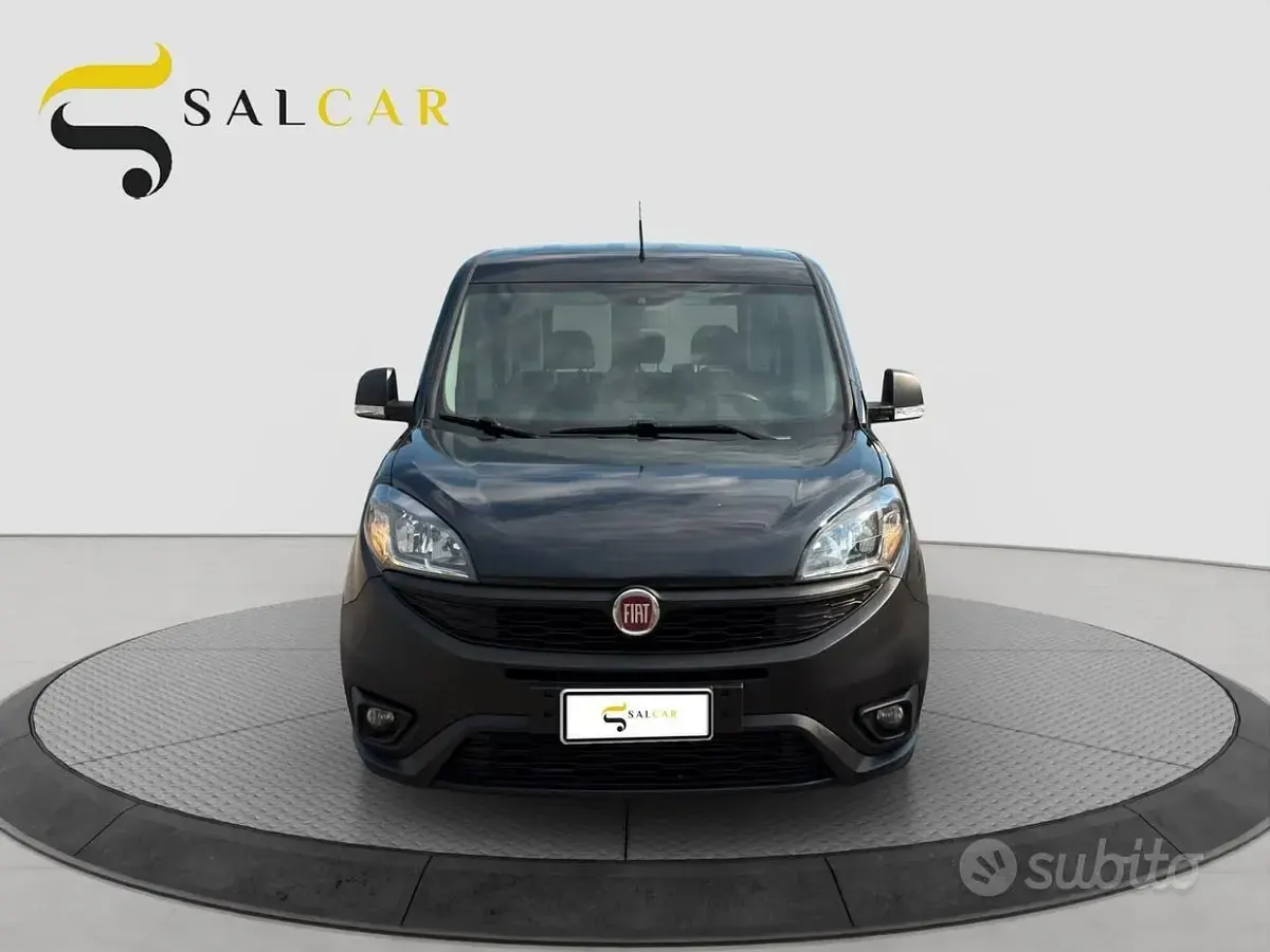 Usata Fiat Doblò Lounge 95 CV (69 kW) 2019 Nero Monovolume