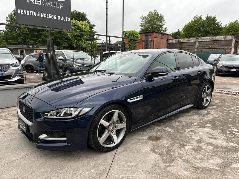 Usata Jaguar XE Portfolio 179 CV (131 kW) 2015 Nero Berlina