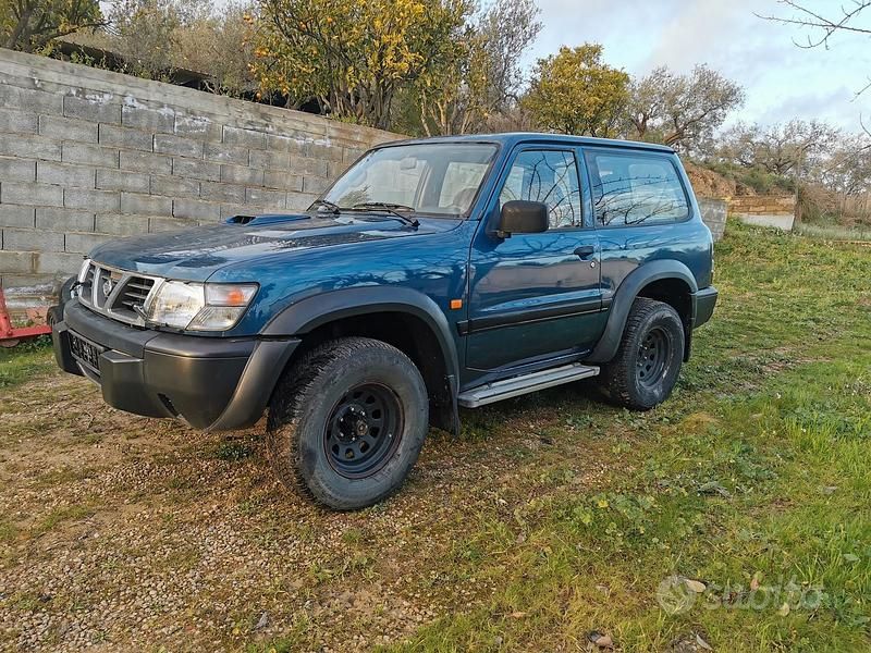 Usata Nissan Patrol 156 CV (114 kW) 2002 Blu SUV