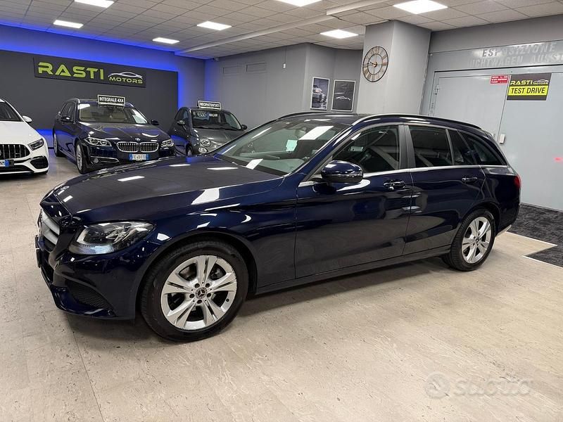 Usata Mercedes C220 170 CV (125 kW) 2018 Blu Station wagon