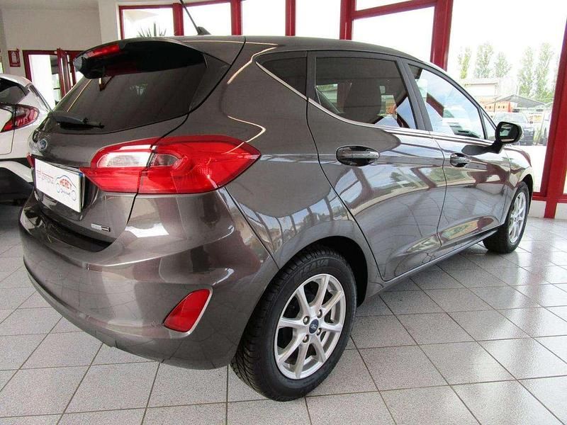 Usata Ford Fiesta Titanium 125 CV (91 kW) 2021 Grigio Berlina