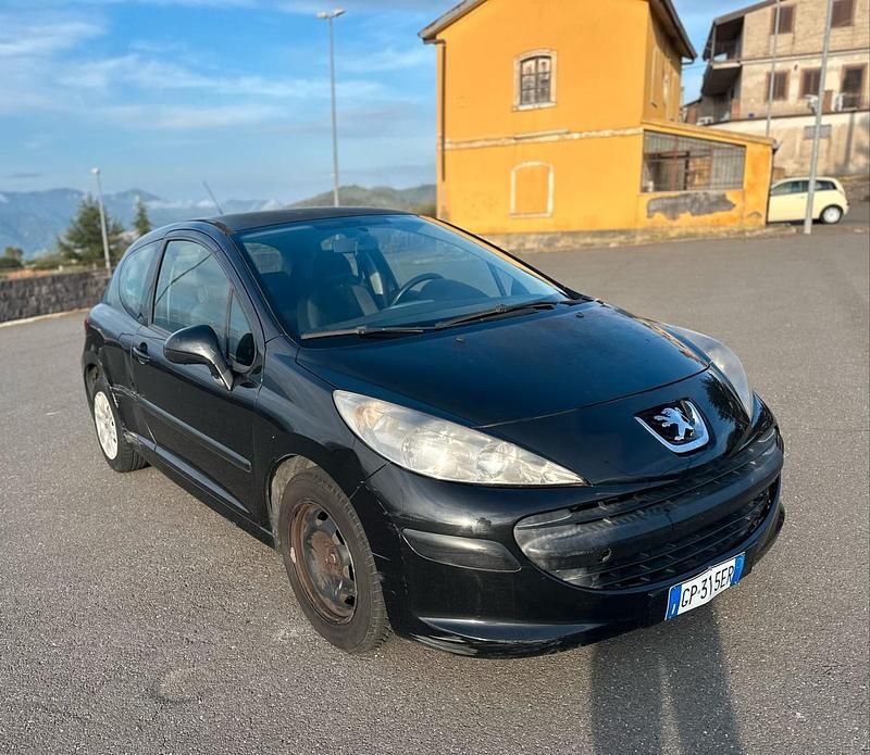 Usata Peugeot 207 73 CV (53 kW) 2007 Nero Berlina