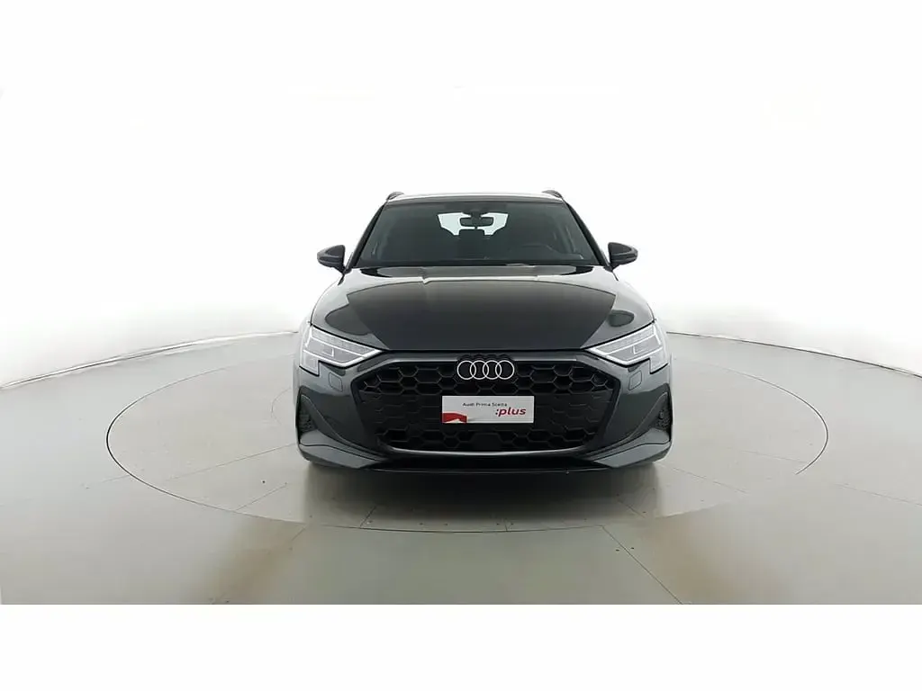 Usata Audi A3 Sportback e-tron Business 150 CV (110 kW) 2025 Grigio manhattan metallizzato Utilitaria