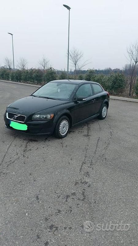 Usata Volvo C30 Summum 109 CV (80 kW) 2009 Blu/azzurro Utilitaria